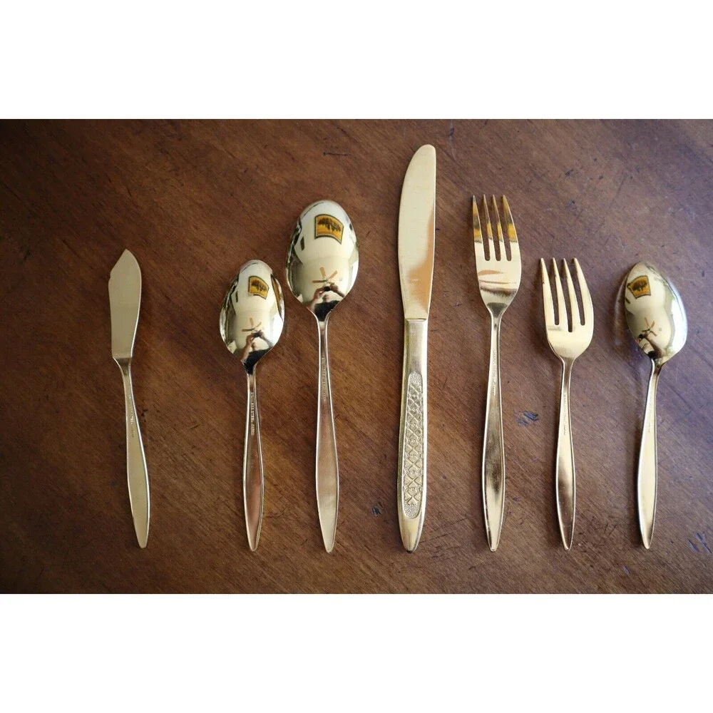 49x Lifetime Cutlery Corp 23k Gold Electroplate Japan Clover Heart Service for 8